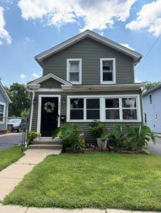 727 Superior St