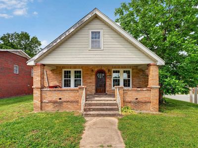 200 W 12th St