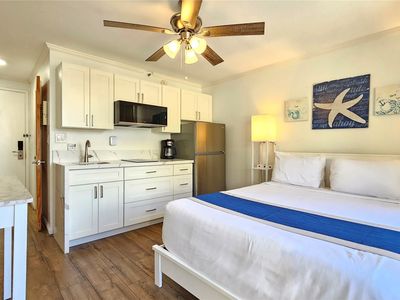 134 Kapahulu Ave #802
