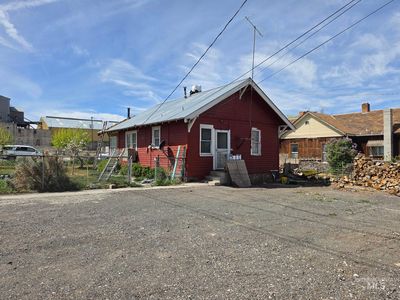 228 8th Ave S