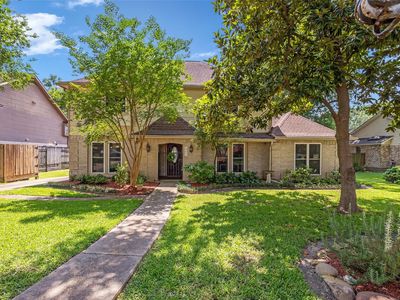 19611 Suncove Ln