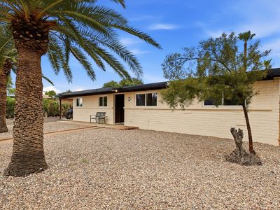 8408 E Kenyon Dr
