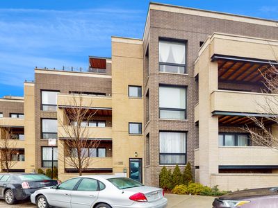 1203 W Superior St #1C