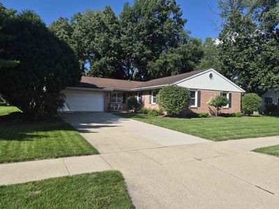 Property at 3211 Briar Crest Dr, Janesville, WI