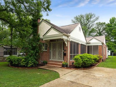320 Kenilworth Dr
