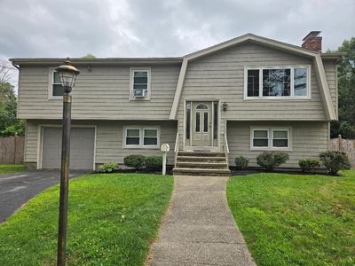64 Woolley Ave