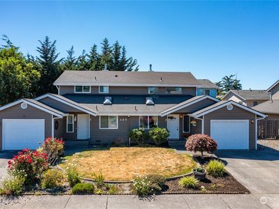 187 NE Nunan Loop UNIT 2