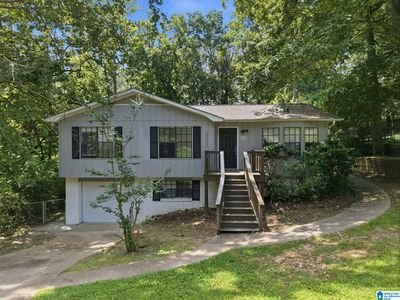 5845 Cheryl Dr