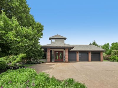218 Grandview Dr N