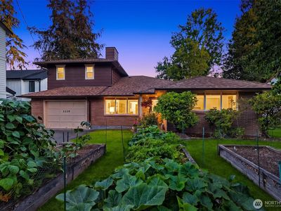 3229 NE 87th Street