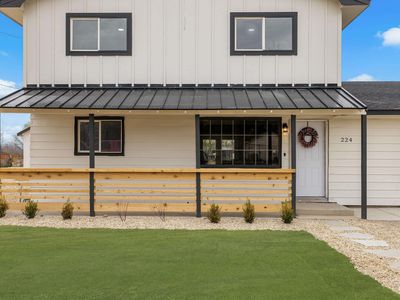 224 Mountain View Ave