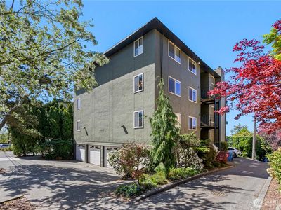 4511 Greenwood Avenue N #6