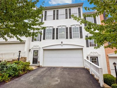 Property at 202 Ascot Ct, Coraopolis, PA