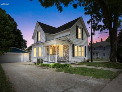 547 Forest STREET