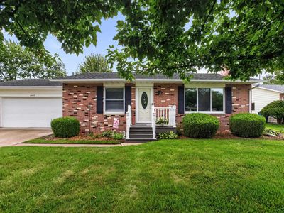 5469 Mary Ct