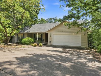 16 Twin Peak Dr
