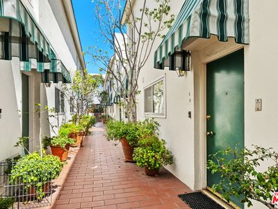 1745 Selby Ave APT 15