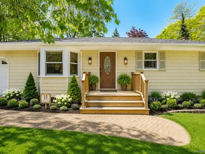 11 Oakwood Drive
