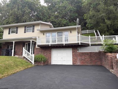 825 Augusta Ave