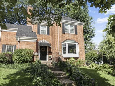 413 N High St