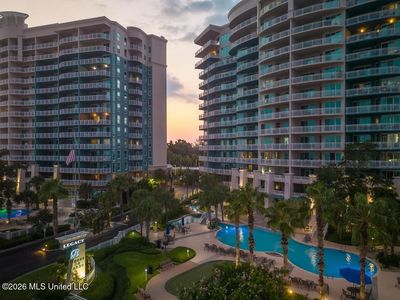 2230 Beach Dr APT 301