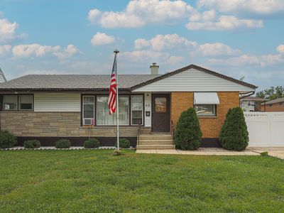 Property at 65 Victoria Dr, Northlake, IL