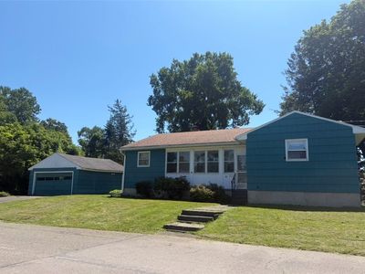 26 Hayward Ave