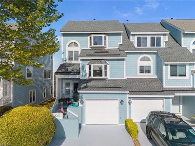 9516 Bay Front Dr
