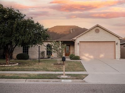2802 Yeager Dr