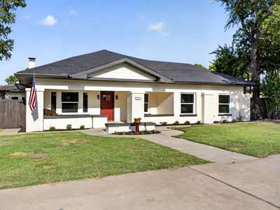 411 S Bowie Dr