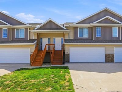 604 Riley Ln