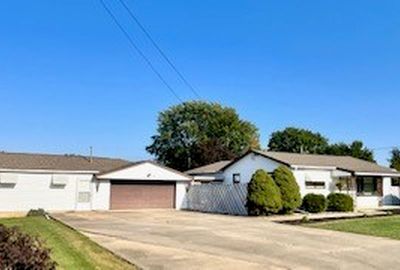 106 Pine St