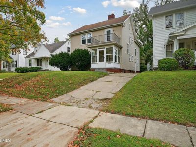 2030 Wyndhurst Rd
