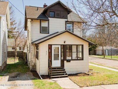 537 Lathrop St