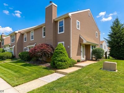 39 Canterbury Cir