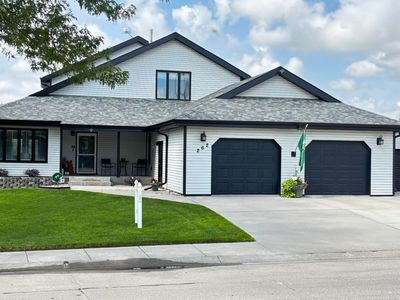 262 Hillcrest Dr
