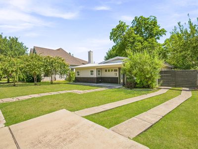 5881 Tracyne Dr