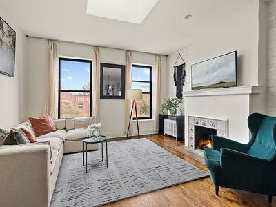 654 Carroll St APT 4L