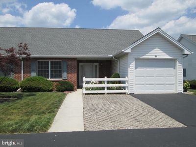 11 Clifton Ter