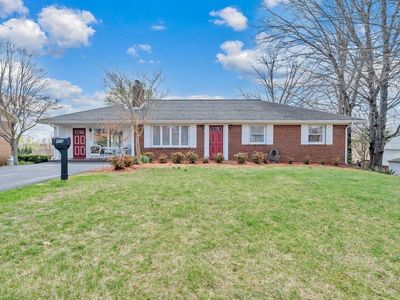 405 Hilltop Dr