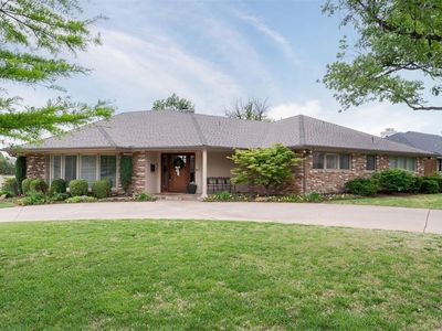 1300 Westchester Dr