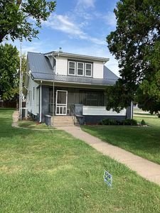405 Eakin St
