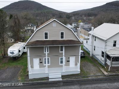 23-25 Pond Hill Rd