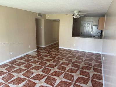 15205 NE 6th Ave APT D111