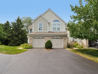 2986 Waters Edge Cir