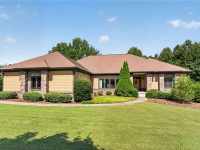 141 Northshores Dr