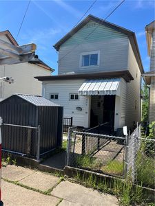 805 Railroad St