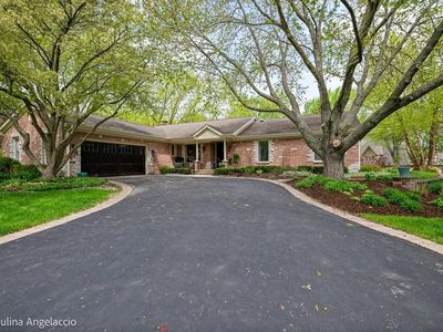 570 Hillside Ct