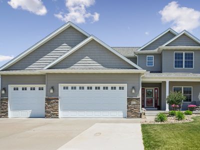 851 Stonebridge Cir