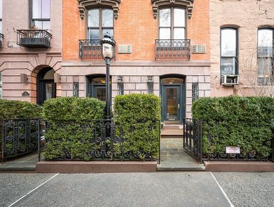 451 W 22nd St APT 3F